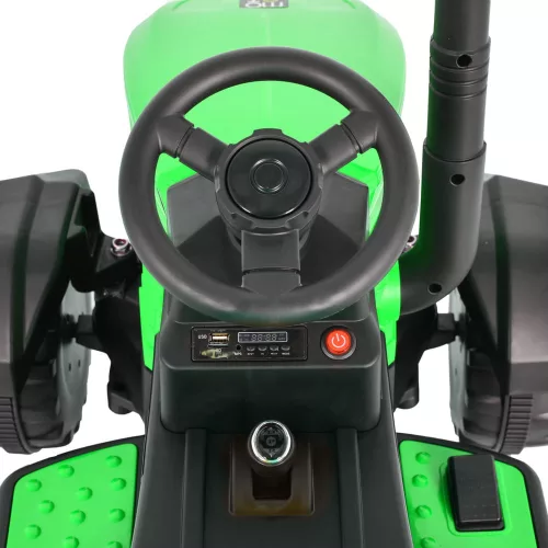 Električni traktor MONI BO Rancher sa zelenim tegljačem