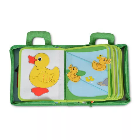 MONTESSORI foglalkoztató könyv textilből Happy Farm