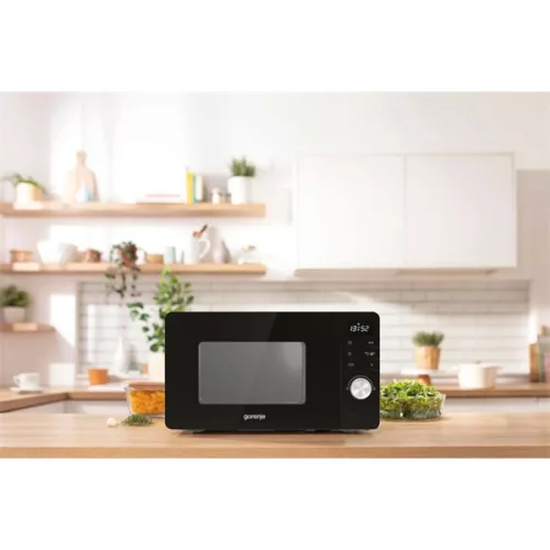 Mikrovlnná rúra Gorenje MO20A3B 800W 20L čierna