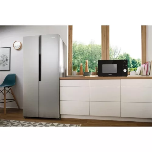 Mikrovlnná rúra Gorenje MO20A3B 800W 20L čierna
