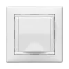 Legrand 774422 Valena fehér 2P+F földelt csatlakozóaljzat csapófedéllel