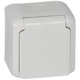 Legrand 782373 Forix IP44 fehér 2P+F csatlakozóaljzat