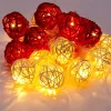 Iris Gömb alakú fonott/rattan/4m/fehér + piros/20db LED-es/3xAA elemes fényfüzér, fénydekoráció