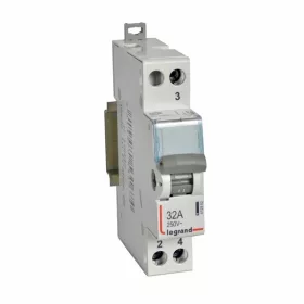   Legrand 412902 CX3 1P 32A középállással moduláris váltókapcsoló