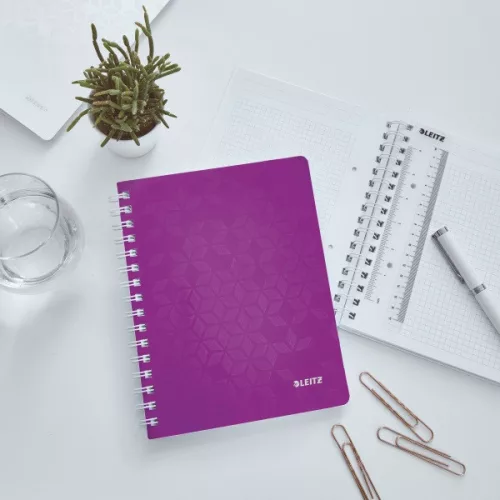 Leitz Wow A5 80lapos kockás lila spirálfüzet