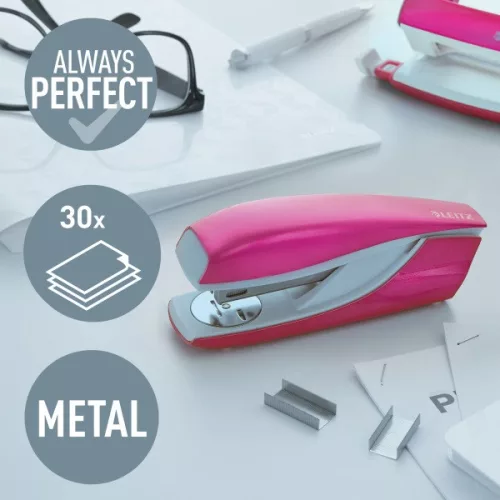 Leitz WOW Nexxt 30-Blatt-Heftgerät in Rosa