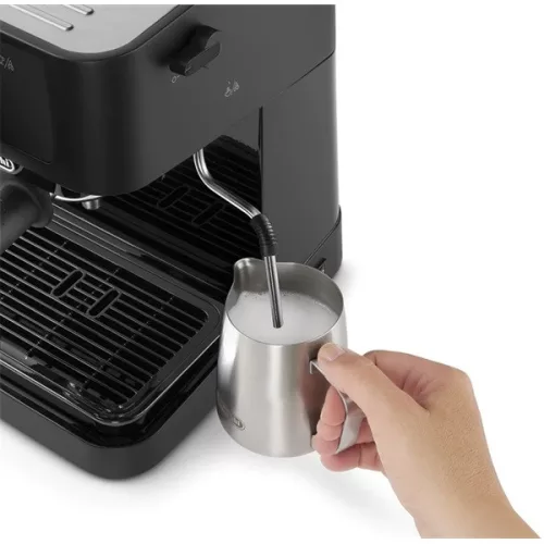 Čierny espresso kávovar DeLonghi Stilosa EC230.BK
