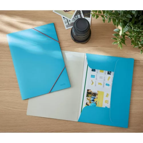 Leitz COSY Soft touch A4 mapa od gumenog kartona u mirnoj plavoj boji