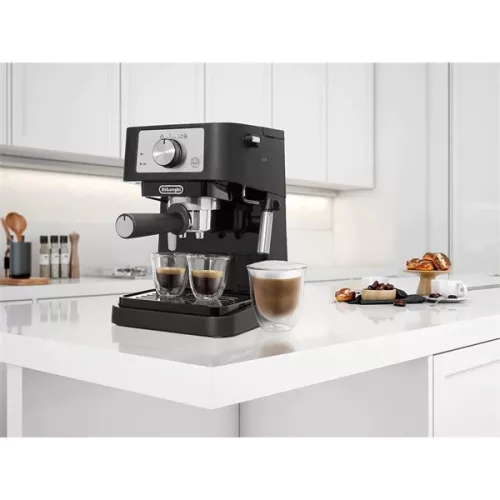 Čierny espresso kávovar DeLonghi EC260.BK Stilosa
