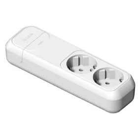   FAMATEL 2502 biely rozvádzač 16A-250V s dvojitým uzemnením