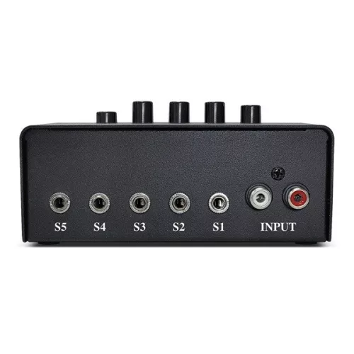 5-portový audio prepínač Genius RS2 čierny
