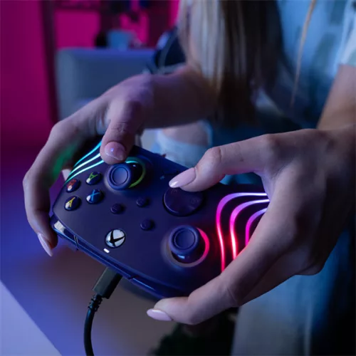 PDP 049-024-PR Afterglow Wave Xbox Series X|S/Xbox One/PC vezetékes RGB LED lila kontroller
