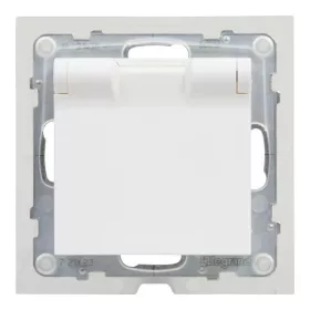 Legrand 721123 Suno 2P+F földelt fehér csatlakzóaljzat