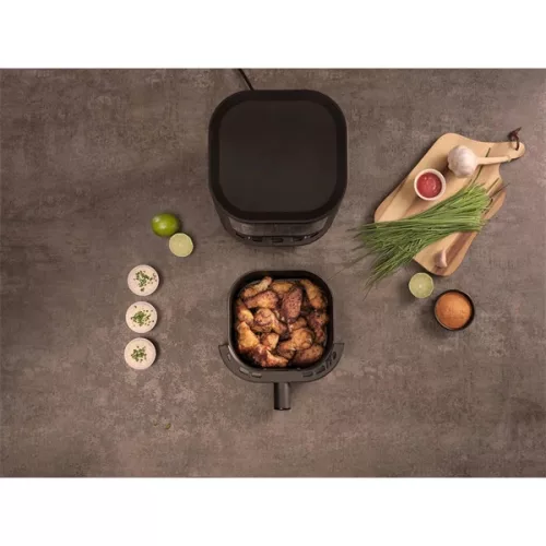 Braun MultiFry 3 HF3030 čierna teplovzdušná rúra s objemom 4,3 l