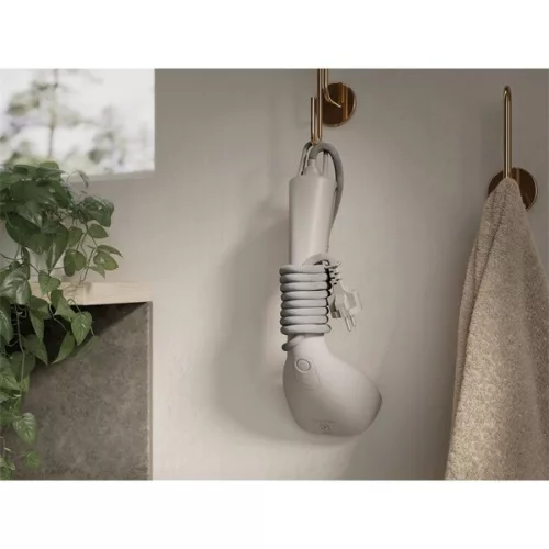 Ručný naparovač odevov Electrolux E7HS2-6UG Refine 700 sivý