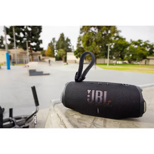 JBL Charge 6 fekete Bluetooth hangszóró
