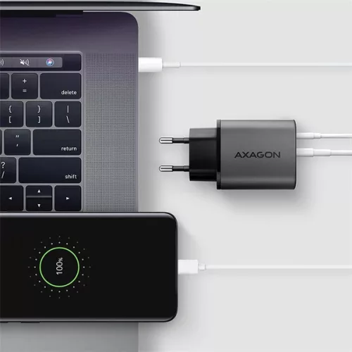 Axagon ACU-PQ67D PD3.0 & QC4+ 2× OUTPUTS, LCD kijelzővel és két kimenettel (USB-A + USB-C) 67W GaN hálózati töltő