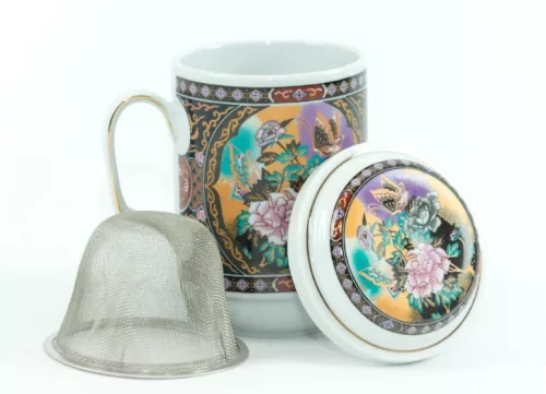 Porzellan-Teetasse „BIG TEA“, 330 ml, mit 4 verschiedenen Mustern, Deckel mit Rand und Metallfilter.