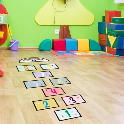 Játék óvodásoknak, Sotron Mini, öntapadós matricákból, 130 x 45 cm