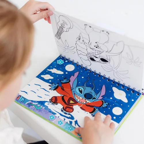 Disney Lilo és Stitch, A csillagkutya Alien matricás kreatív szett