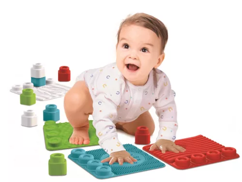 Színes Clemmy Touch & Play készségfejlesztő babajáték Clementoni