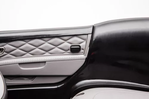Akkumulátoros autó Bentley Mulsanne feketére festve