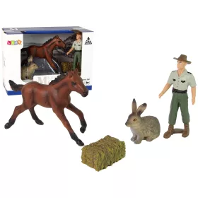 Állatfigurák halmaza, ló, nyúl, gazda