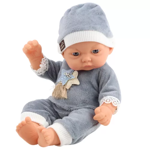 Baby Doll szürke pizsamában és csillagokkal a kalapban