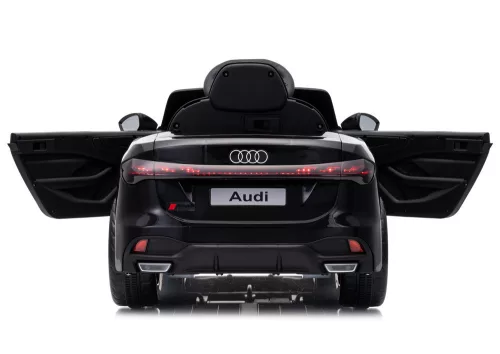 Audi A5L HL788 fekete akkumulátoros jármű