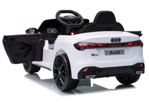 Audi A5L HL788 fehér akkumulátoros jármű