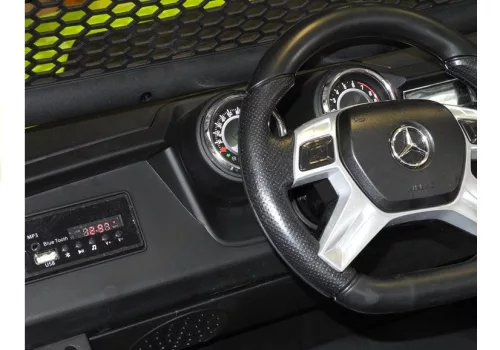 Mercedes Unimog elektromos autó zöld