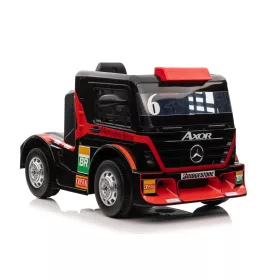 Autó Mercedes XMX622 piroshoz