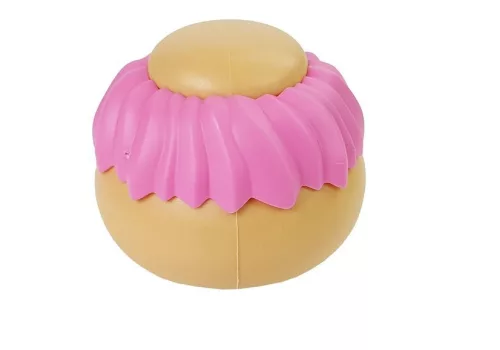Desszerttorta evése tálca szettben