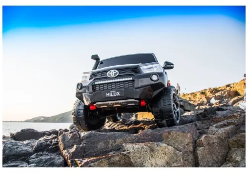 Elektromos kisautó Toyota Hilux fehér