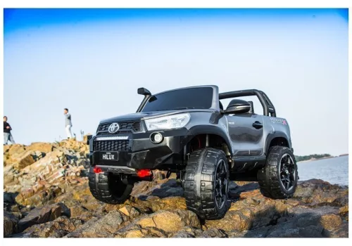 Elektromos kisautó Toyota Hilux fehér