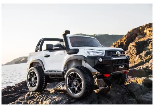 Elektromos kisautó Toyota Hilux fehér