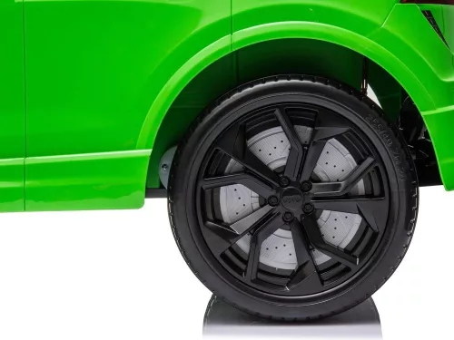 Elektromos Audi RS Q8 zöld