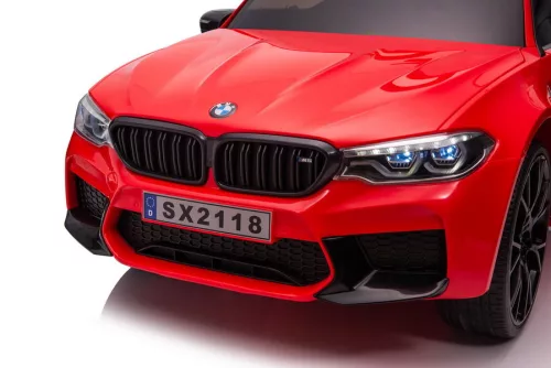Akkumulátoros BMW M5 kisautó szülői platformmal, piros, lakkozott