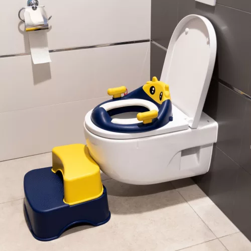 WC szűkítő lépcsővel és emelvénnyel