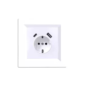 Nova csatlakozóaljzat USB csatlakozóval fehér kerettel