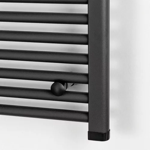 Egyenes törölközőszárító radiátor 1200x500 mm fekete
