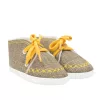 Baby-Sneaker, neue Baby-Jeans, senffarben, 0-3 Stunden