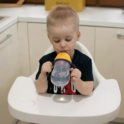 Čarobna šalica za piće sa slamkom Akuku 280 ml žuta