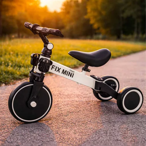Trike Fix Mini terepjáró tricikli 3in1 pedálokkal, fehér színben