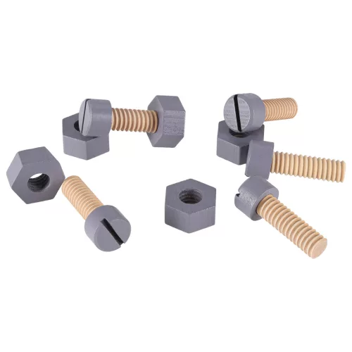 Fából készült műhely szerszámokkal egy asztalon DIY készlet