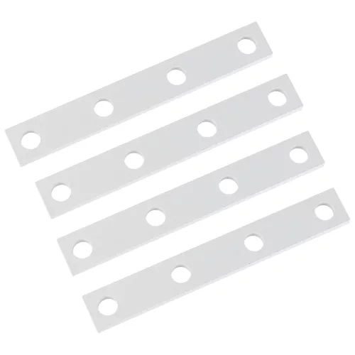 Fából készült műhely szerszámokkal egy asztalon DIY készlet