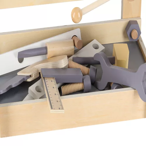Fából készült műhely szerszámokkal egy asztalon DIY készlet