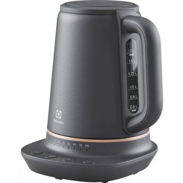 ELECTROLUX E7K1-6BP Vízforraló 2400 W 1.7 L fekete