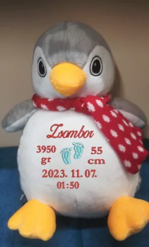 Individuell bestickter Plüschpinguin mit optionaler Stickerei
